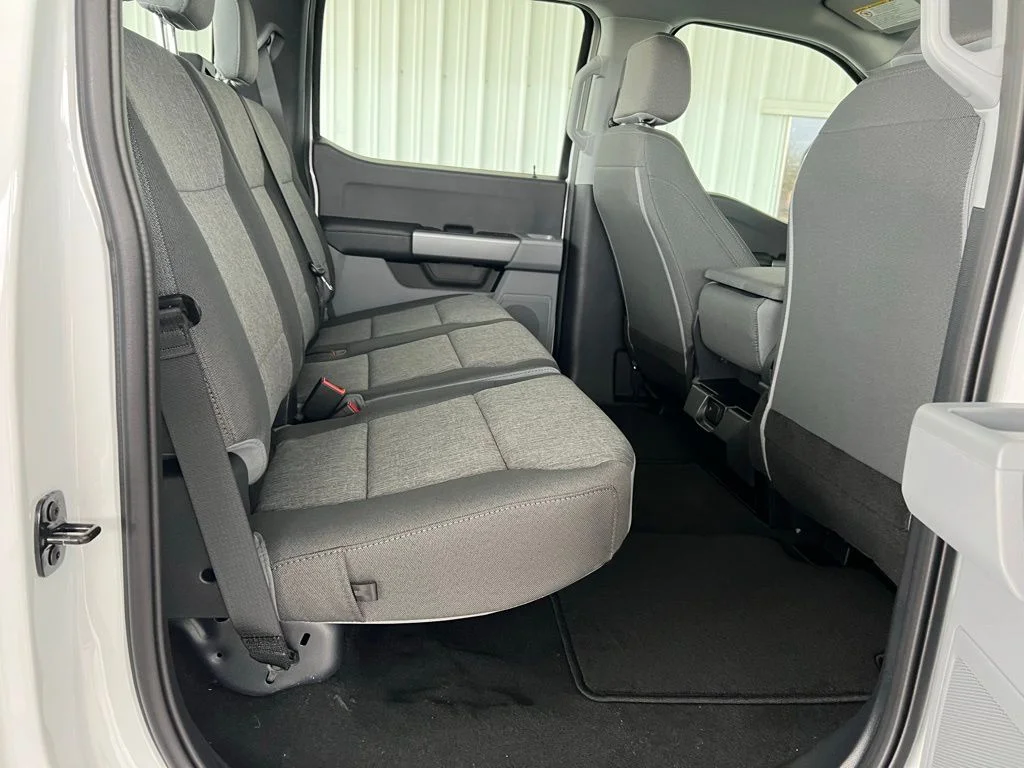 New 2026 Oxford White Ford F-250® XL image 21