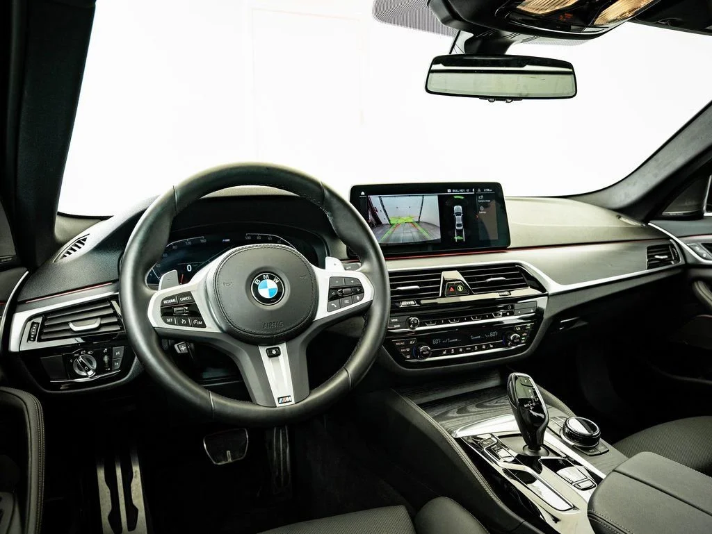 Used 2023 Black Sapphire Metallic BMW 540i xDrive image 33
