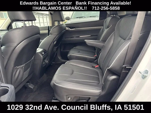 Used 2025 White Hyundai SEL image 14