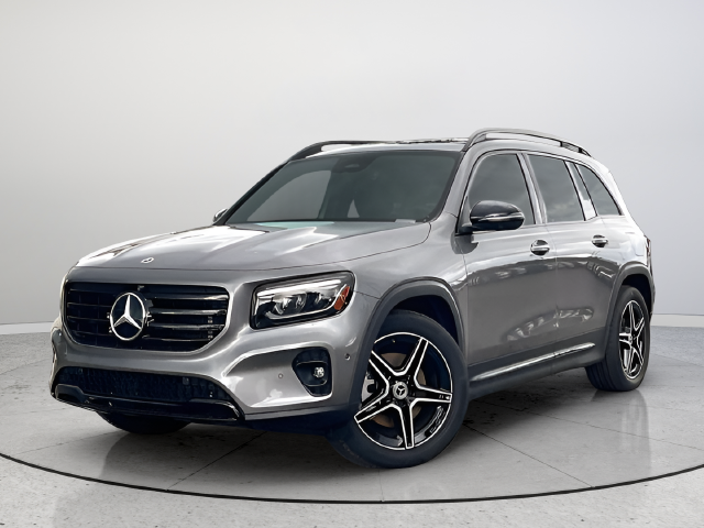 Used 2025 Gray Mercedes-Benz GLB 250 image 3
