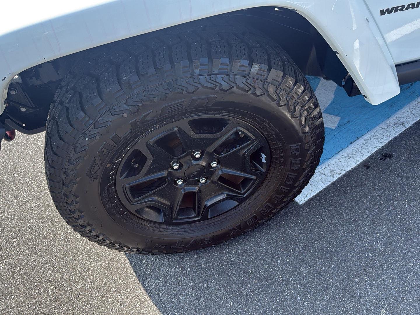 Used 2016 Bright White Clearcoat Jeep Backcountry image 15