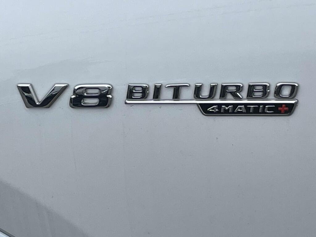 New 2026 MANUFAKTUR Moonlight White Metallic Mercedes-Benz AMG® GLE 63 S image 14