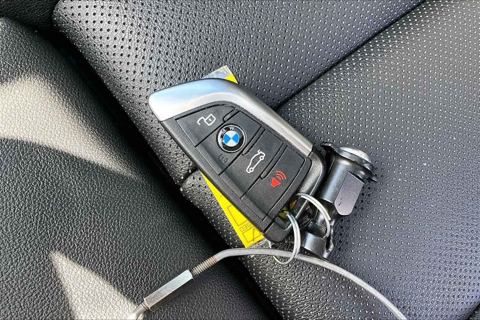 Used 2023 Mineral White Metallic BMW eDrive35 image 14