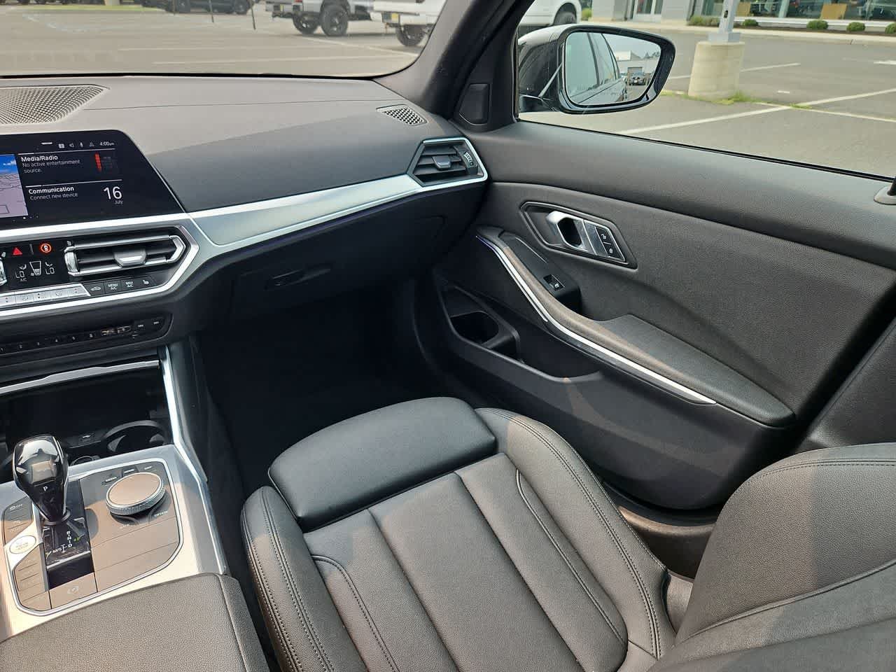 Used 2021 Black Sapphire Metallic BMW 330i xDrive image 11