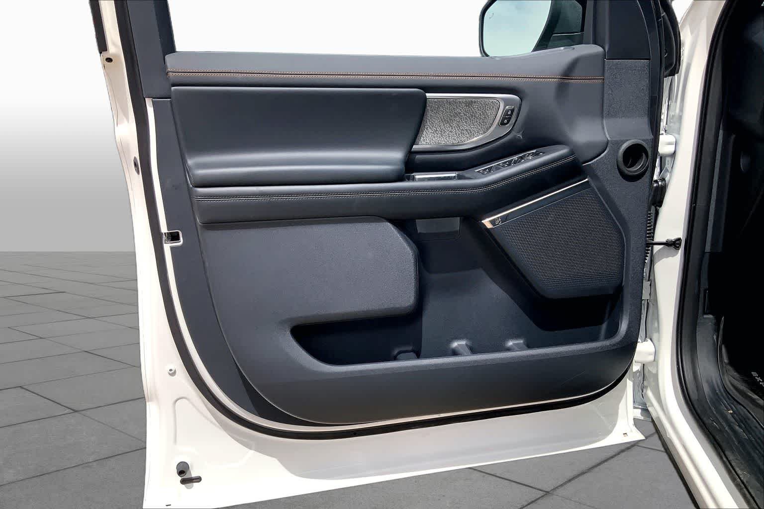 New 2026 Star White Metallic Tri-Coat Ford Tremor® image 10
