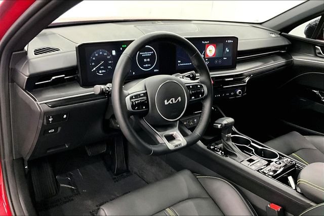 2026 Kia K5 GT - Photo 16