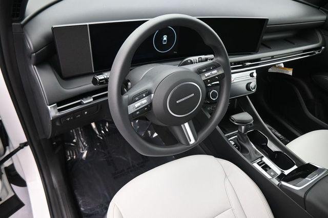 New 2026 White Hyundai SEL Activity AWD image 16