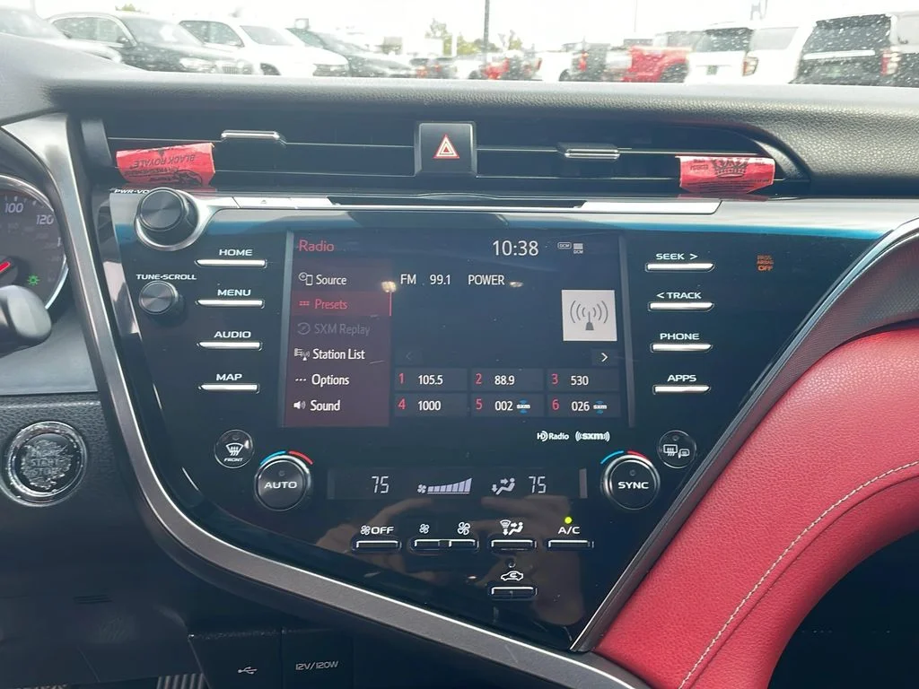 2020 Toyota Camry XSE - Photo 17