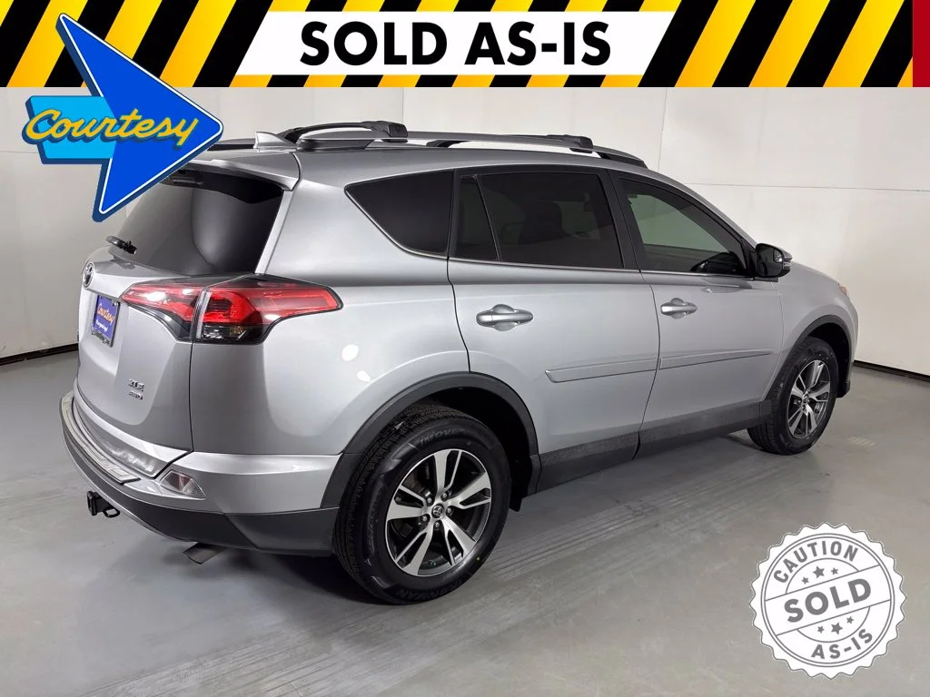 Certified Used 2017 Silver Toyota XLE image 7