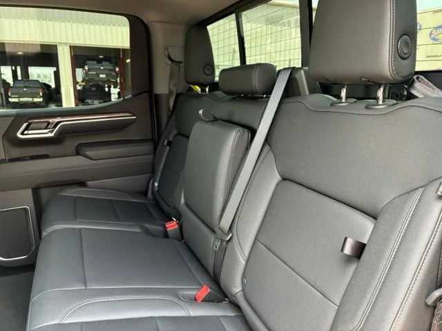 Used 2025 Summit White Chevrolet LTZ image 9