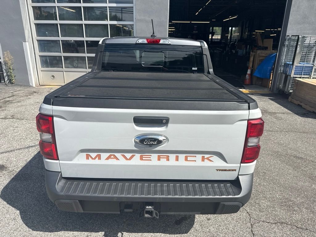 Used 2023 White Ford Lariat image 7