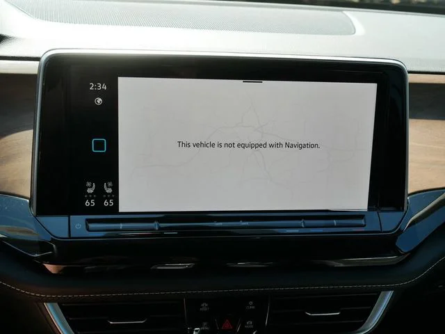 New 2026 Black Volkswagen 2.0T SE w/Technology image 12