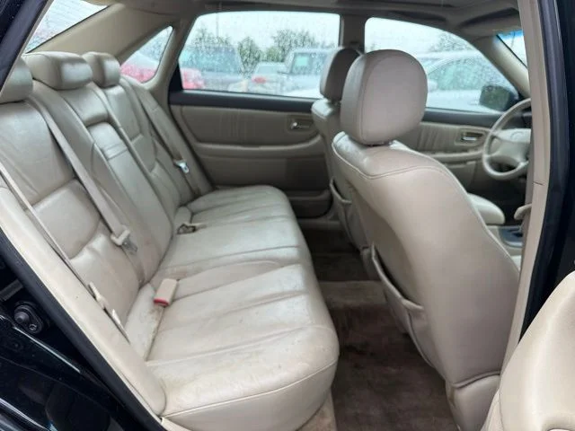 Used 2001 Black Toyota  image 22