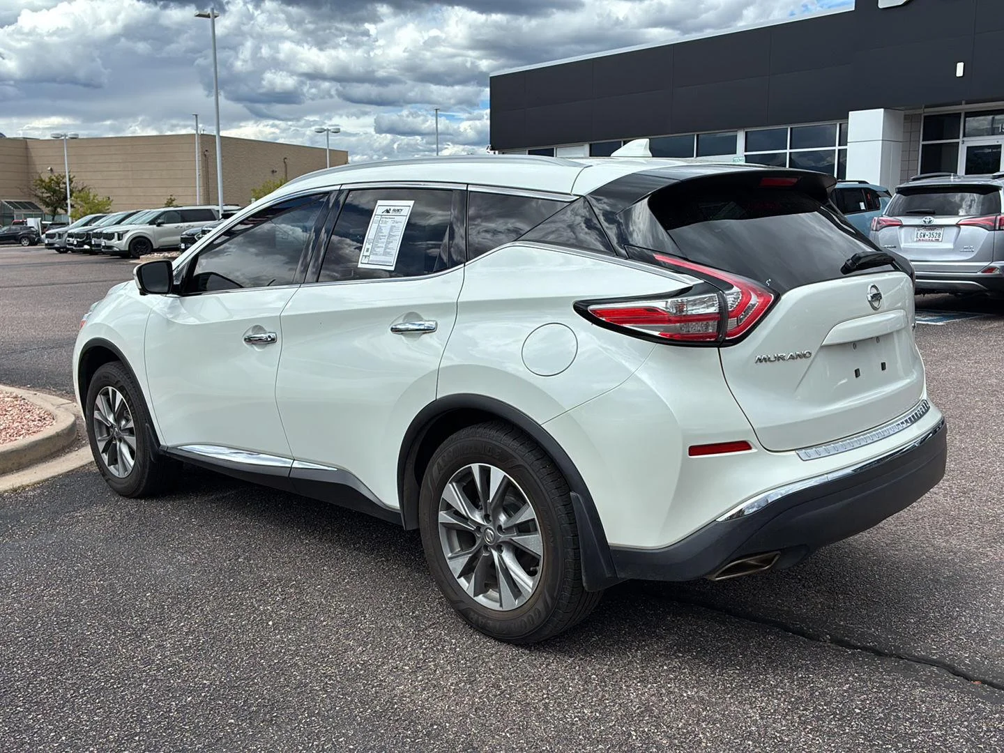 Used 2017 Pearl White Nissan SL image 17