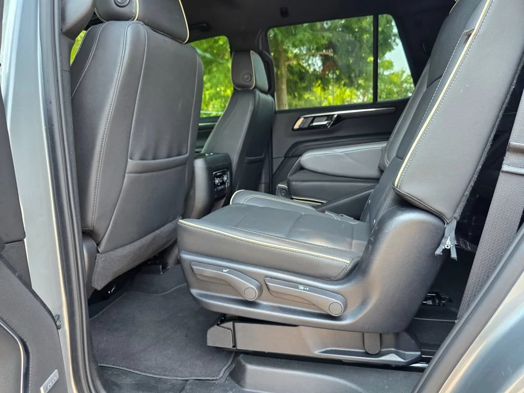 Used 2025 Sterling Gray Metallic Chevrolet Premier image 29