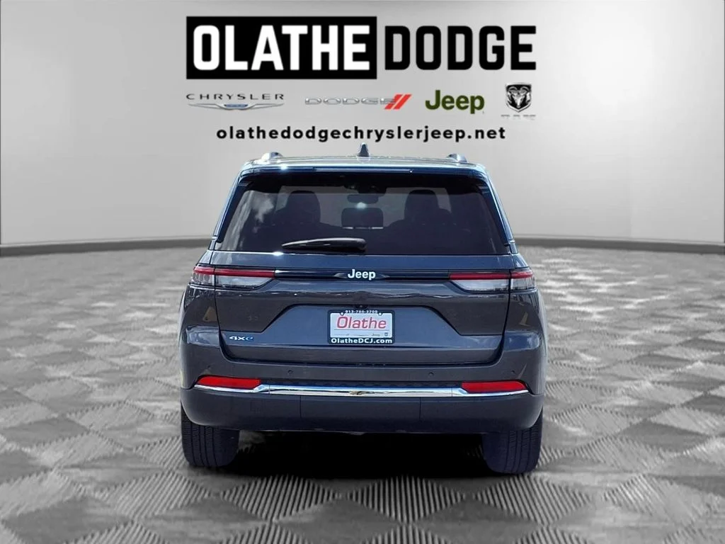 Certified Used 2024 Gray Jeep 4xe image 27