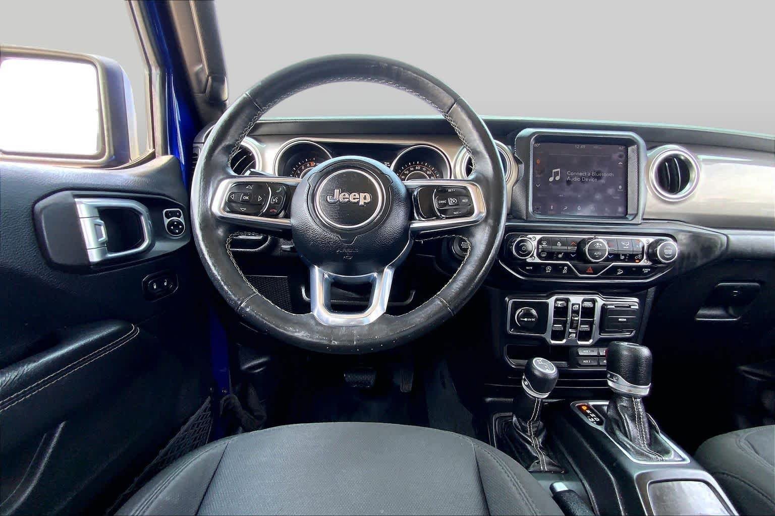 Used 2018 Ocean Blue Metallic Clearcoat Jeep Sahara image 6