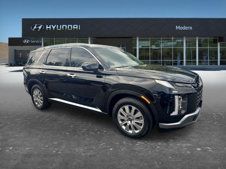 Used 2024 Abyss Black Pearl Hyundai SEL 7P image 3