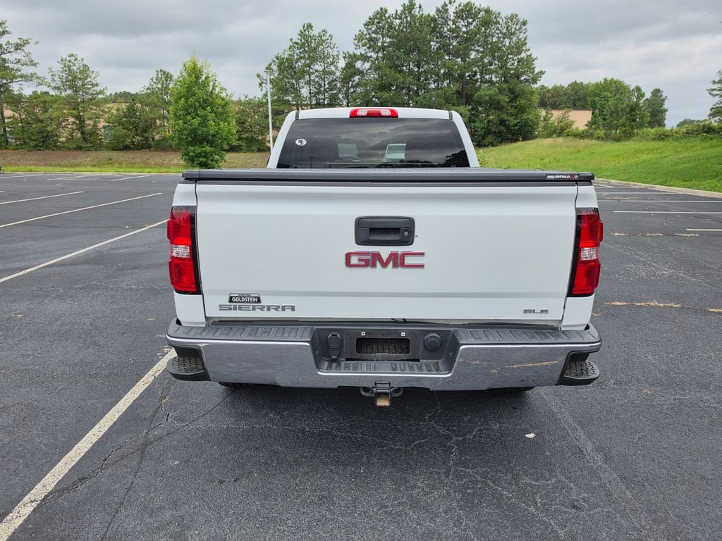 Used 2018 White GMC SLE image 7