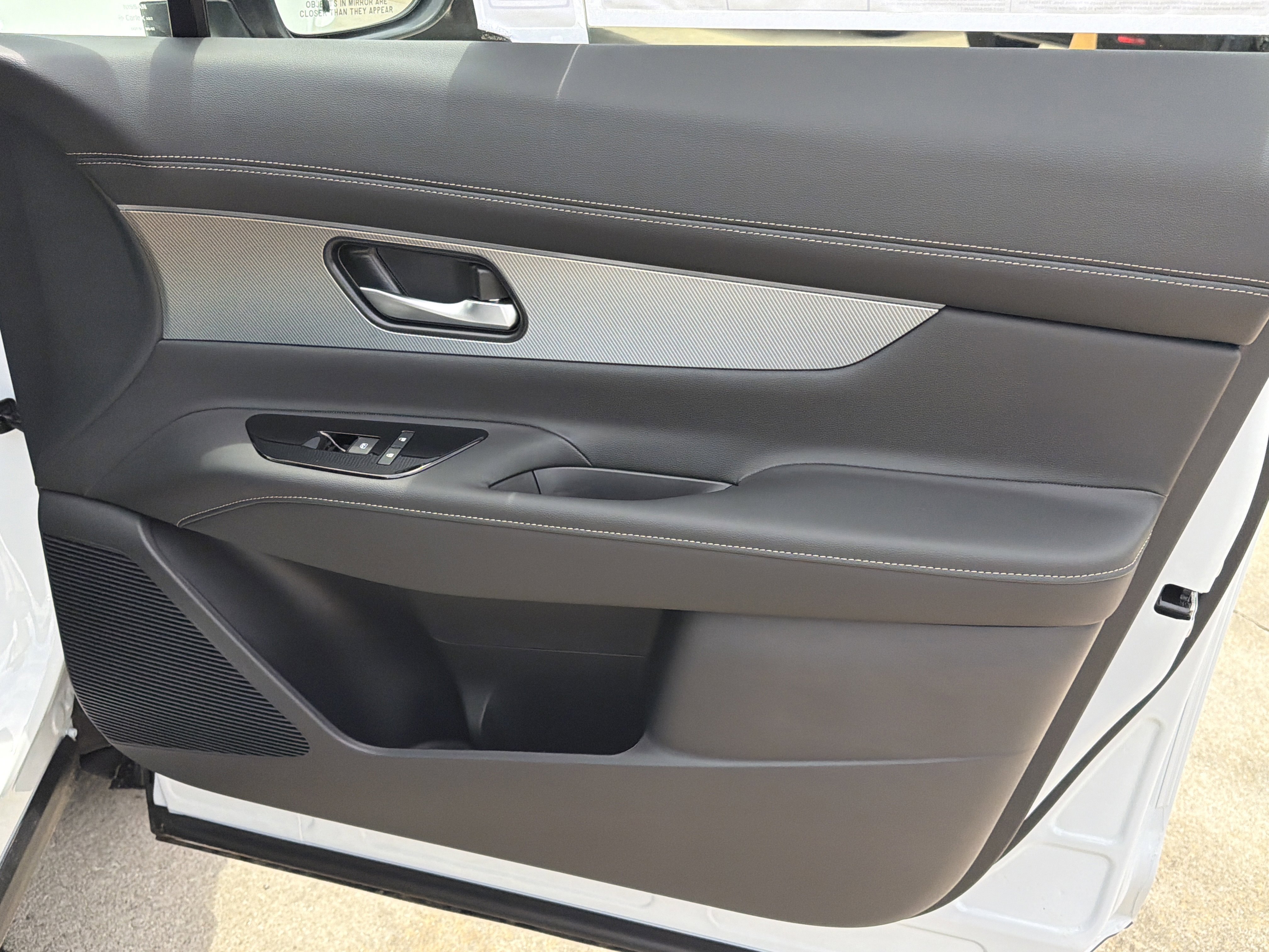 New 2026 Everest White Pearl Tricoat Nissan Platinum image 15