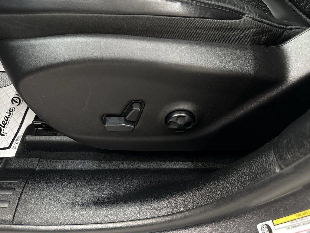 Used 2019 Crystal Metallic Jeep Trailhawk image 13