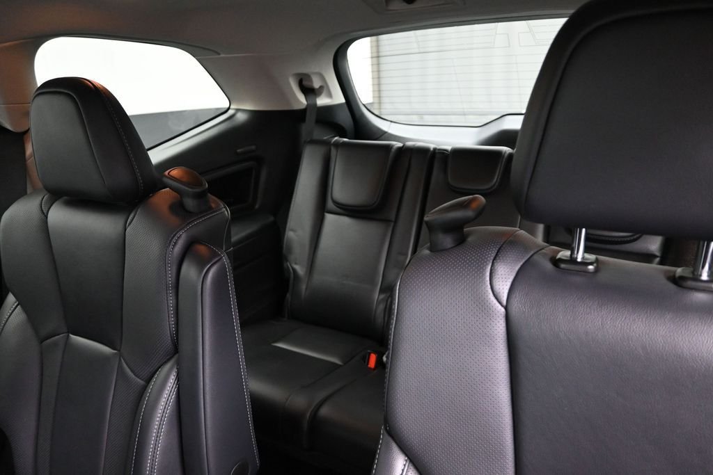 Used 2023 White Subaru Limited image 18