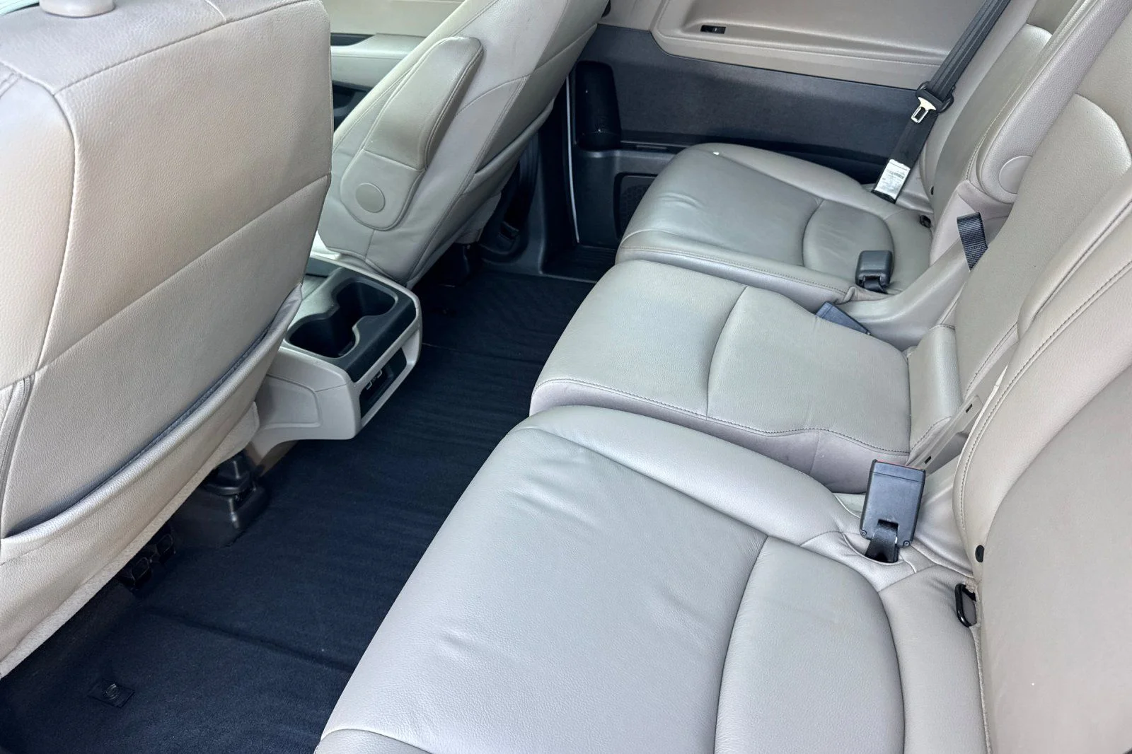 Certified Used 2022 Platinum White Pearl Honda EX-L image 15