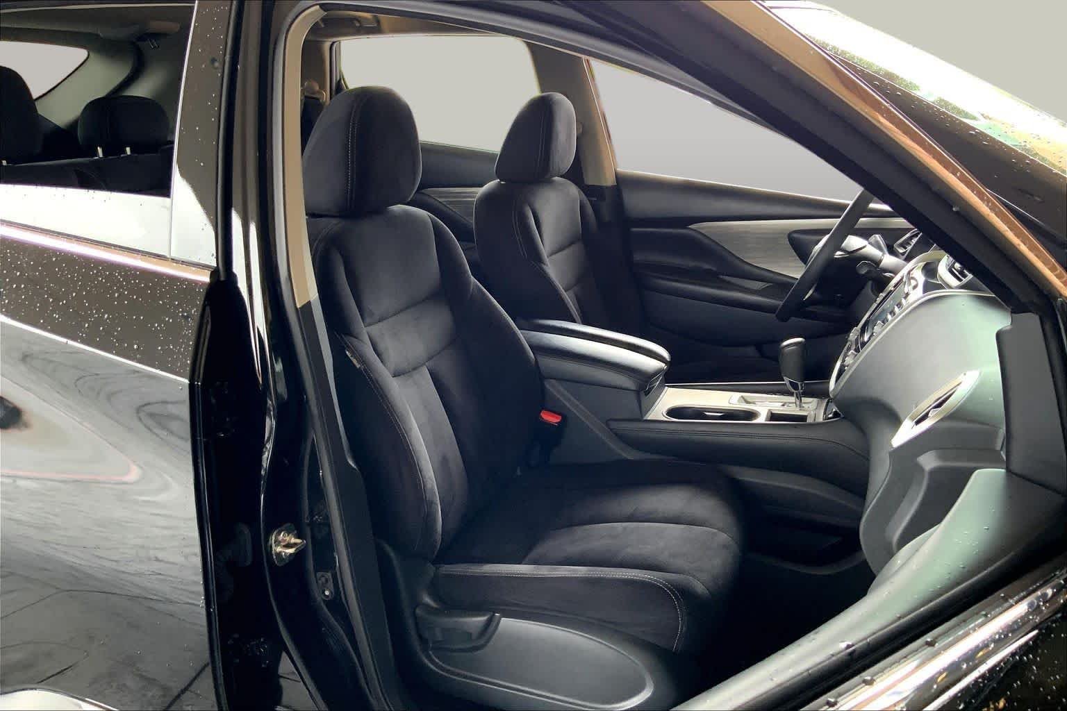 Used 2018 Magnetic Black Metallic Nissan S image 9