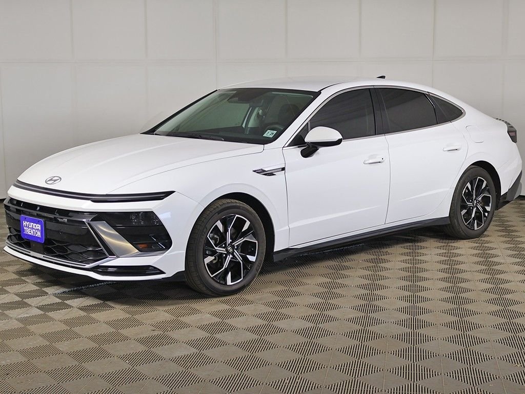 Certified Used 2024 White Hyundai SEL image 7