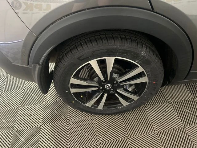 Used 2020 Gun Metallic Nissan SV image 39