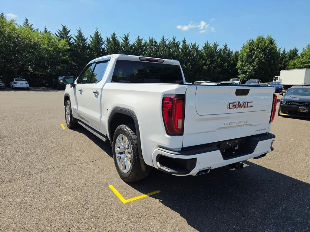 Used 2023 White GMC Denali image 5
