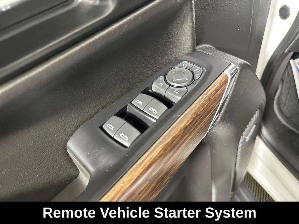 Used 2019 Iridescent Pearl Tricoat Chevrolet High Country image 21