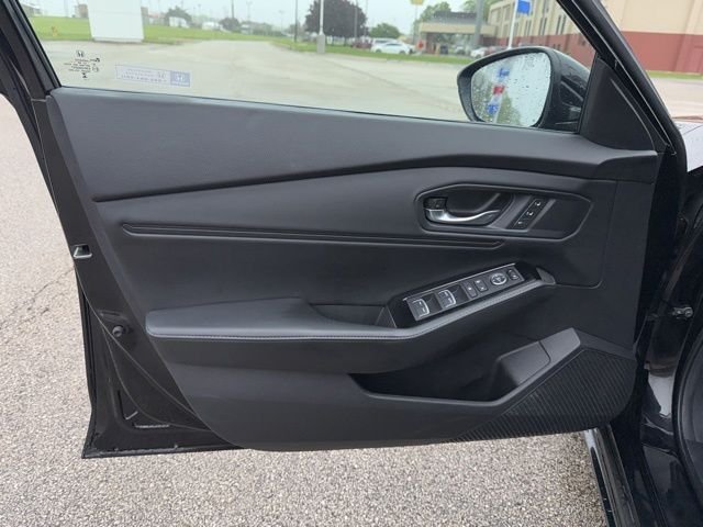 Used 2023  Honda Touring image 14