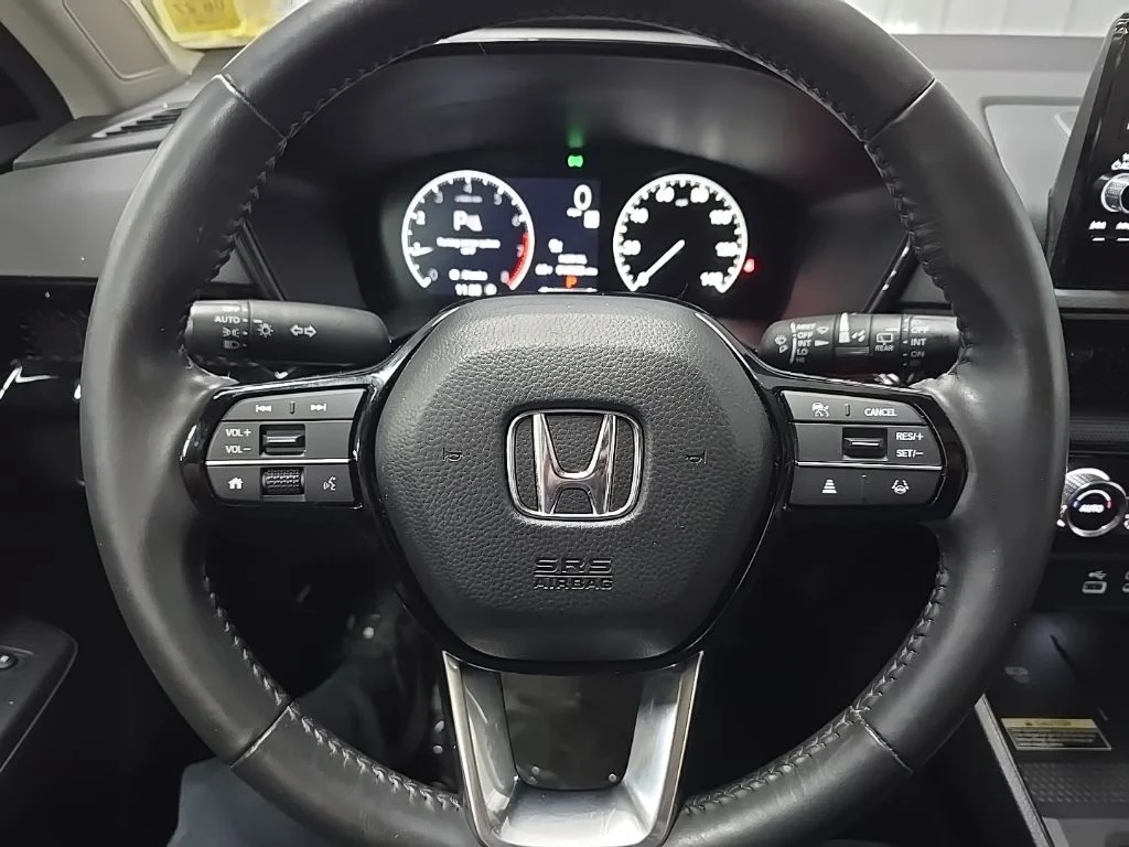 Used 2023 Lunar Silver Metallic Honda EX-L image 19