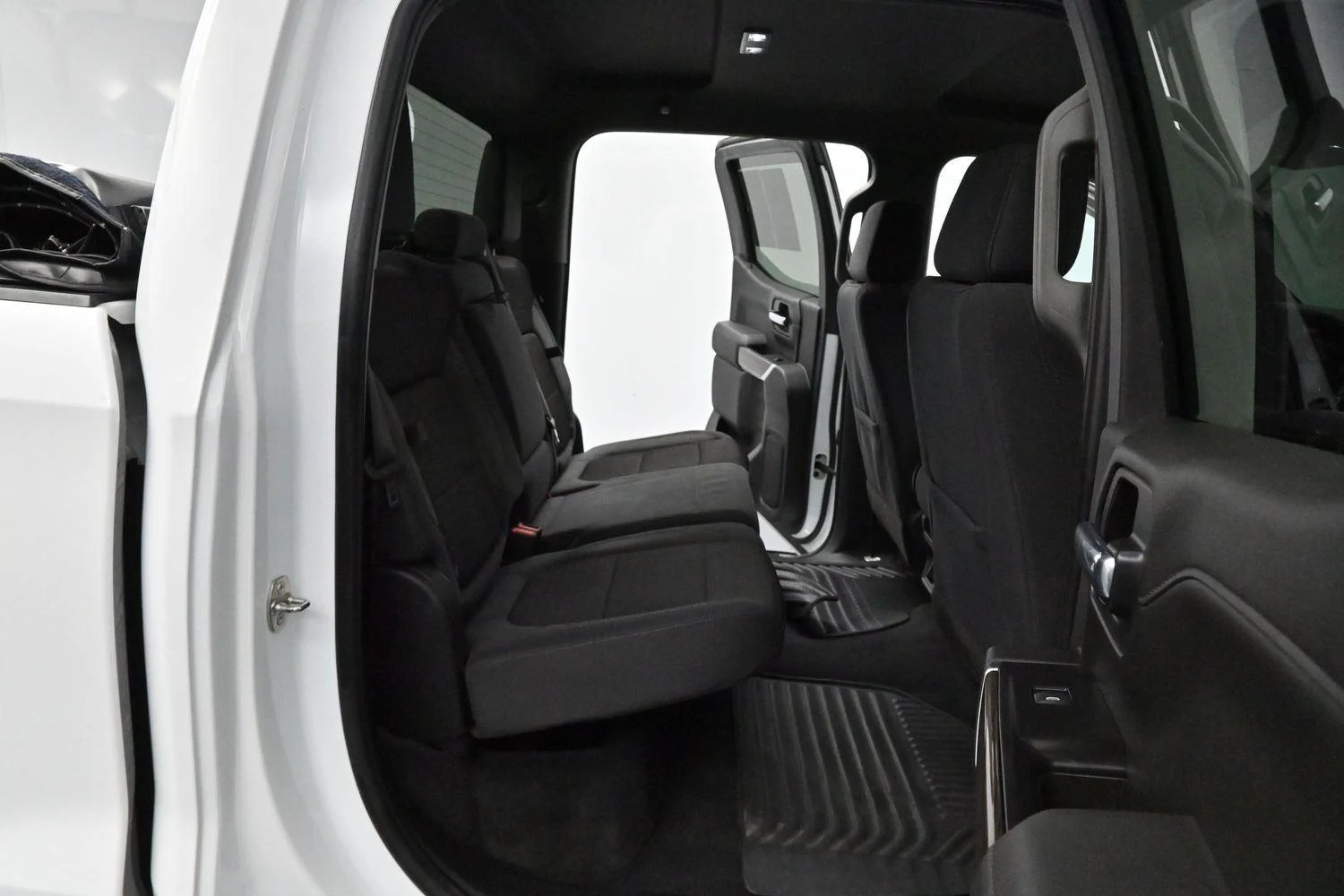 Used 2020 Summit White Chevrolet RST image 32
