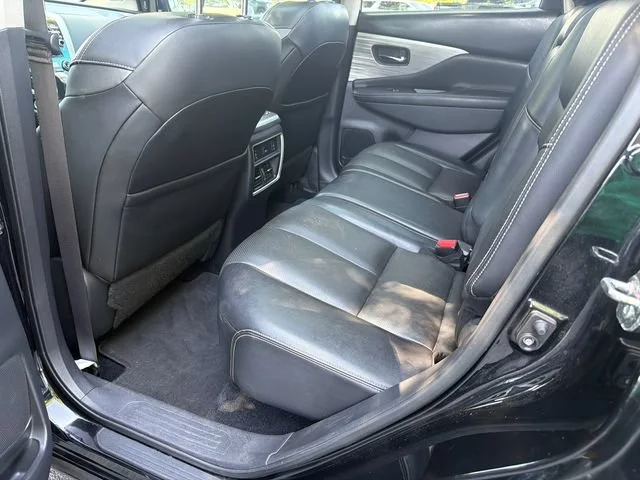 Used 2018 Black Nissan Platinum image 21