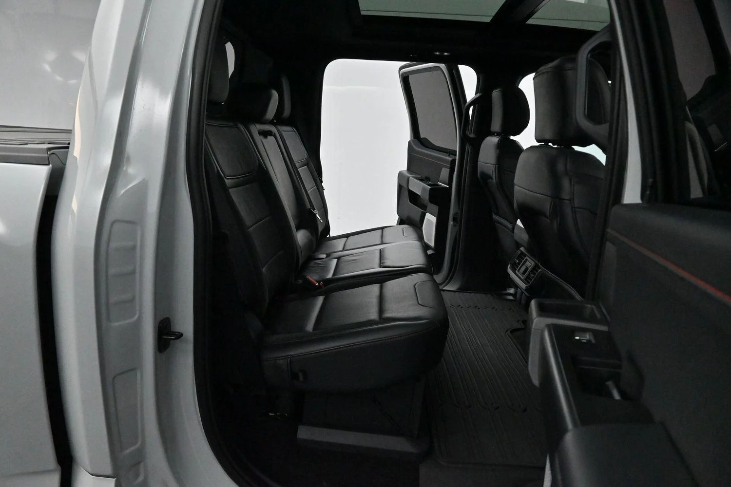 Used 2024 Avalanche Gray Ford Raptor image 37