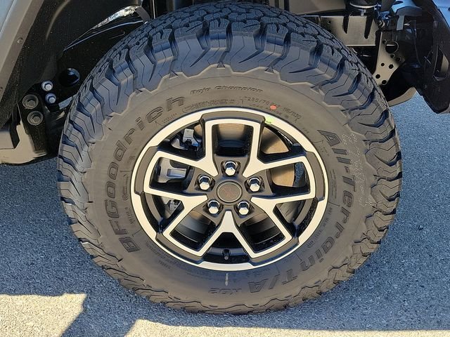 New 2026 Anvil Clear-Coat Exterior Paint Jeep Rubicon image 7