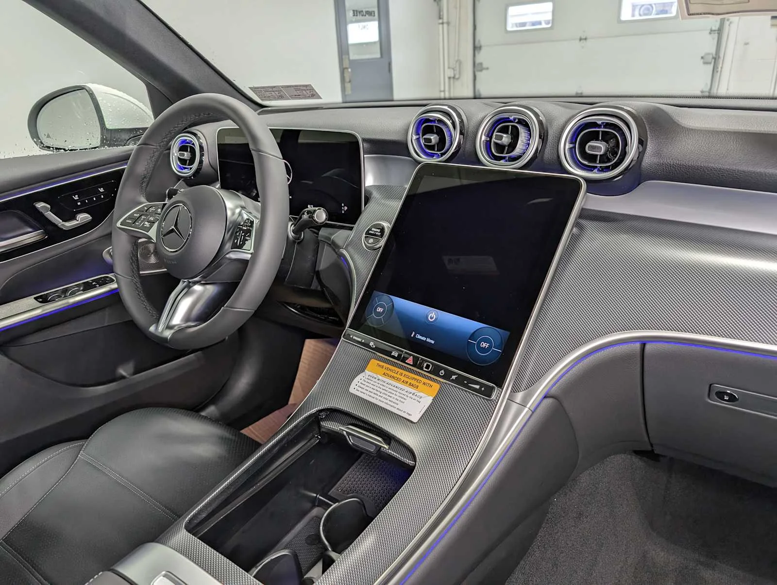 Used 2026 Polar White Mercedes-Benz GLC 300 image 38