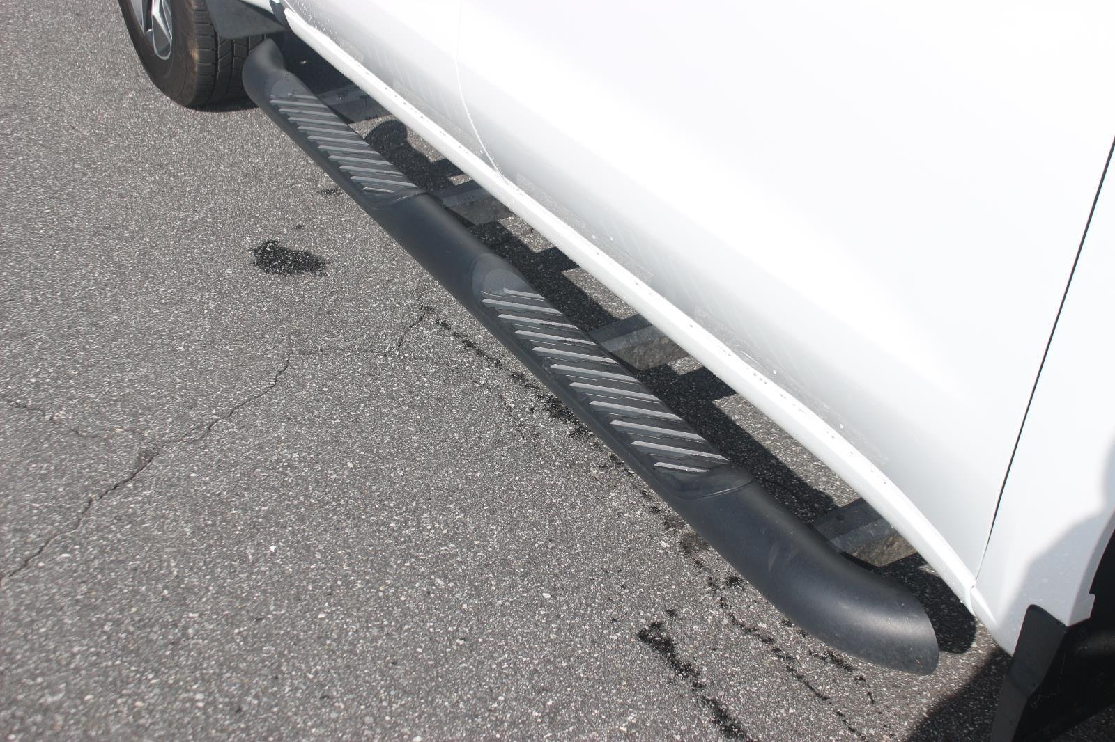 Used 2024 Summit White Chevrolet RST image 11