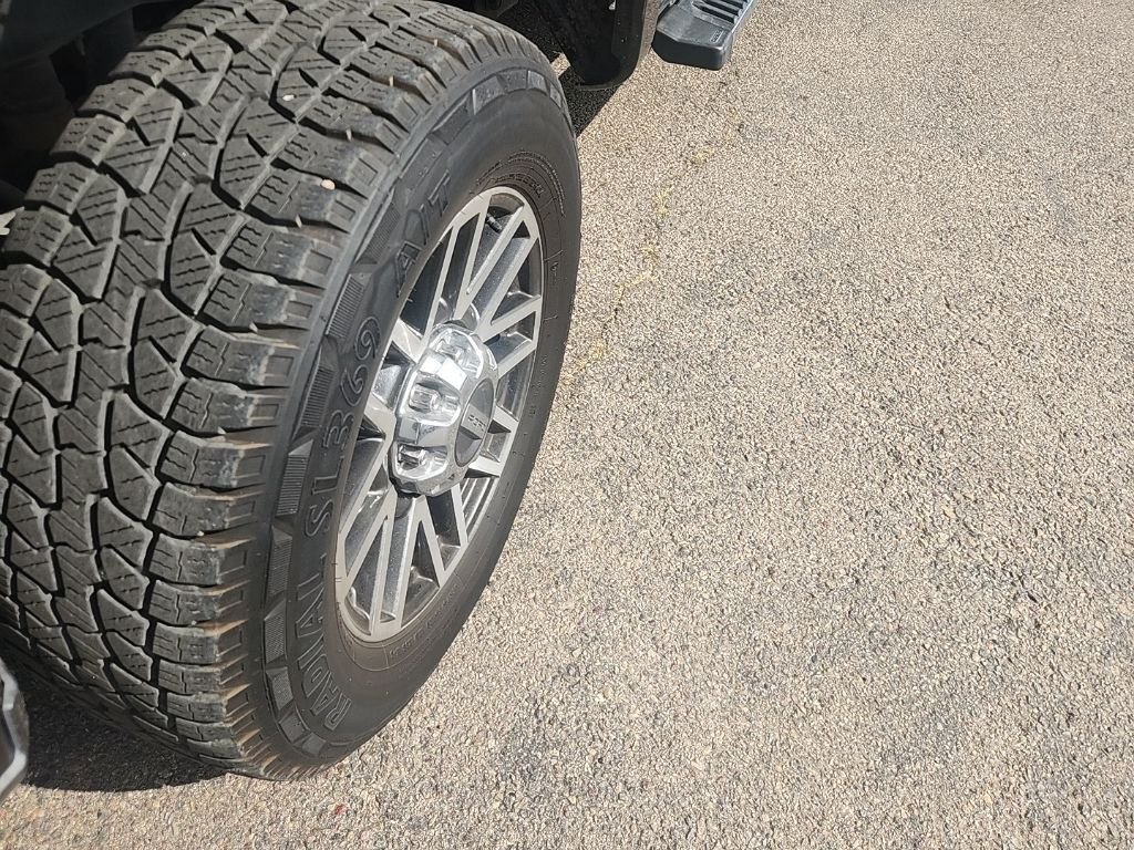 Used 2019 Black Ford Lariat image 14