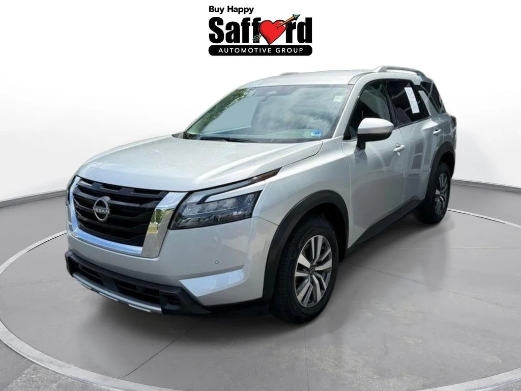 2025 Nissan Pathfinder SL 4WD's photo