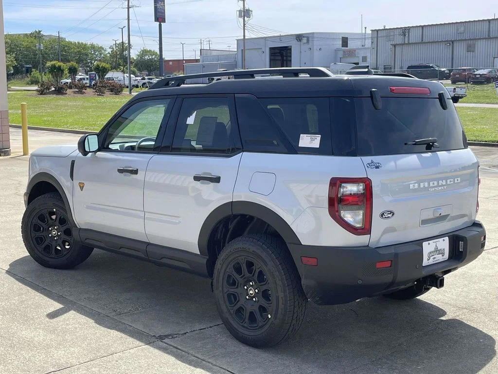 New 2026 Space White Metallic Ford Badlands image 5