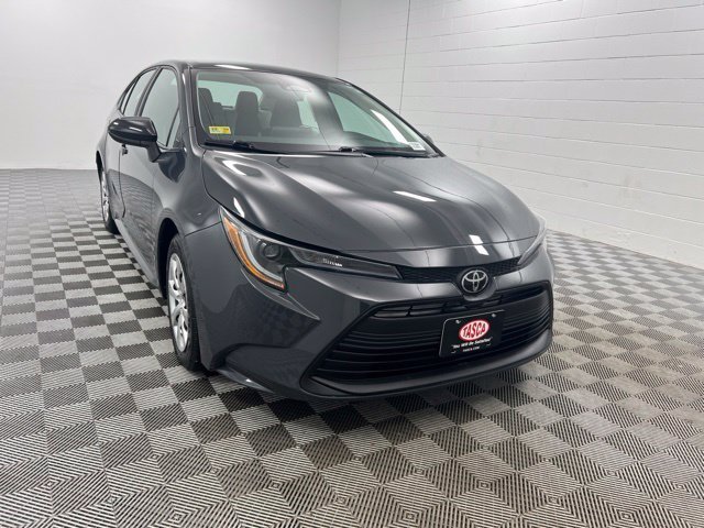 Used 2023  Toyota LE image 1