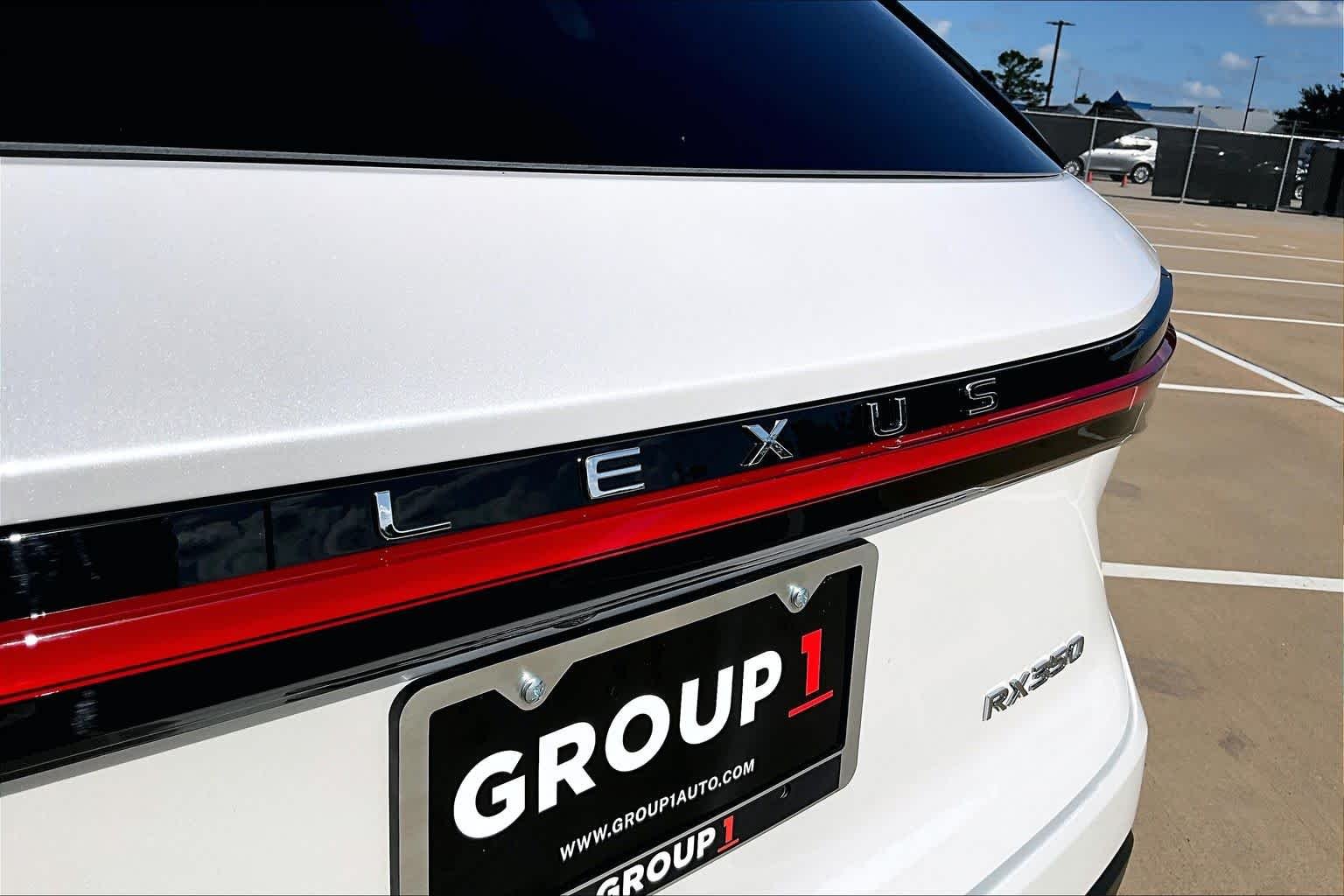 Used 2025 Eminent White Pearl Lexus  image 30