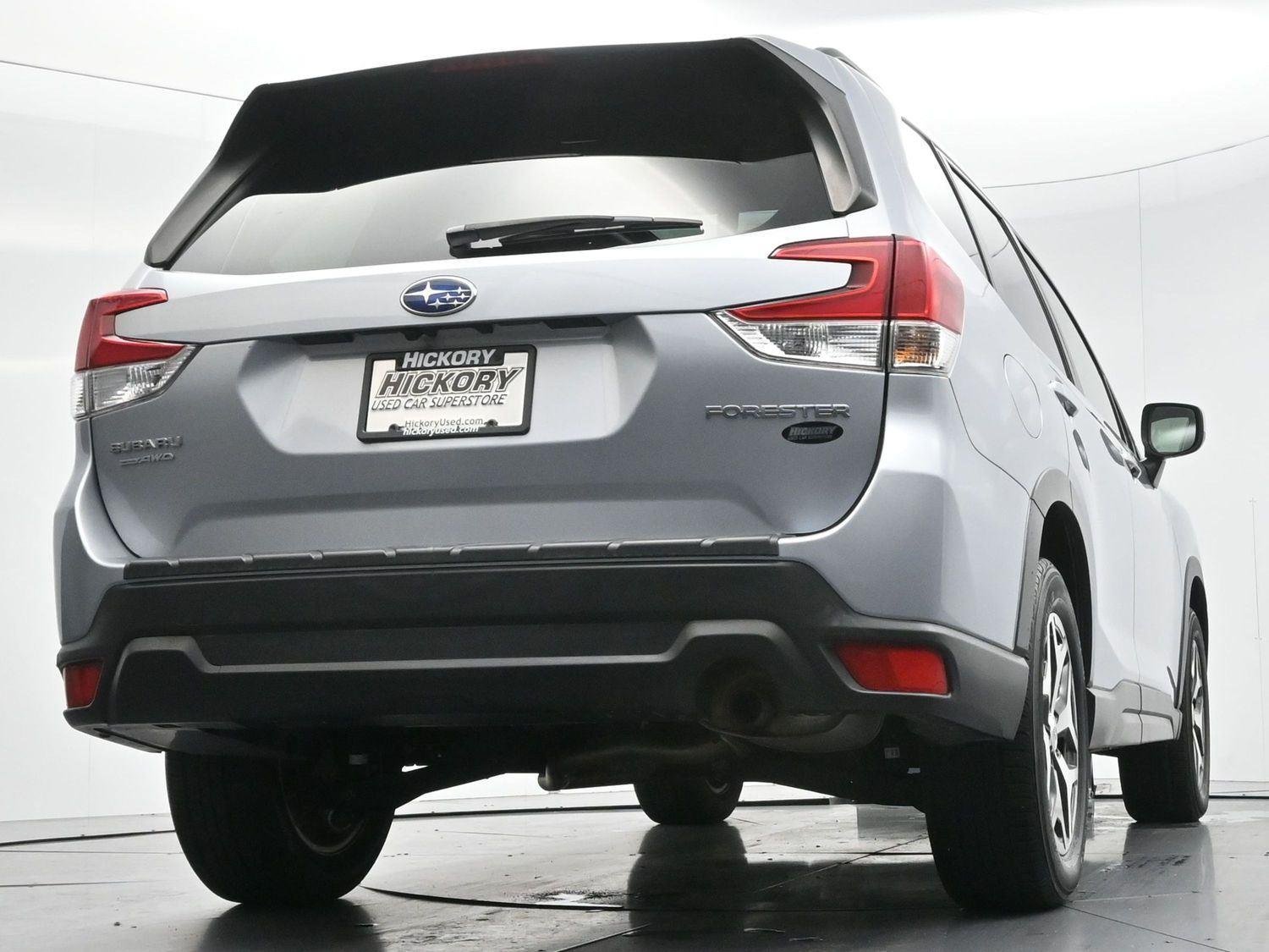 Used 2020 Ice Silver Metallic Subaru Premium image 46