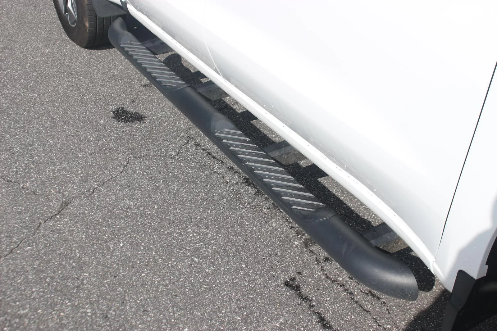 Used 2024 Summit White Chevrolet RST image 11