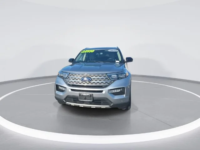 Used 2022 Silver Ford Limited image 3