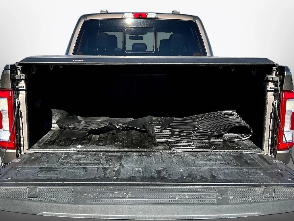 Used 2021 Gray Ford Lariat image 7