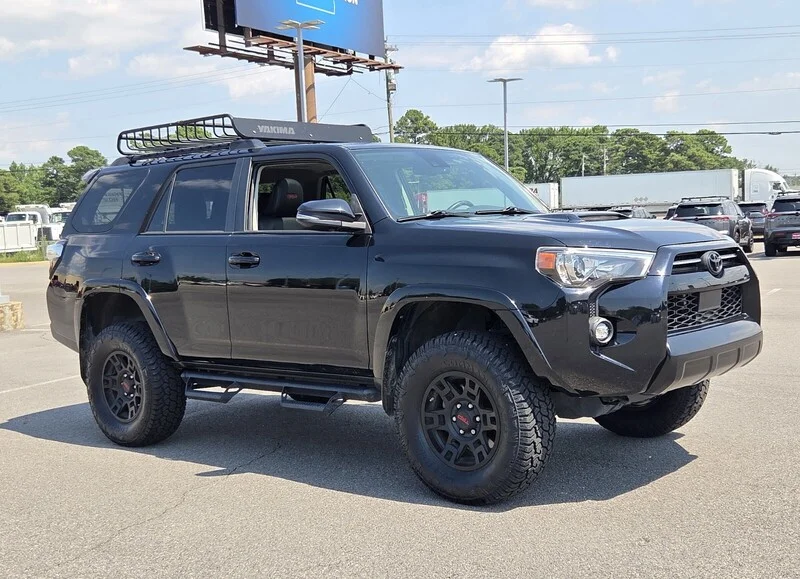 Used 2021 Midnight Black Metallic TOYOTA VENTURE 4WD image 4